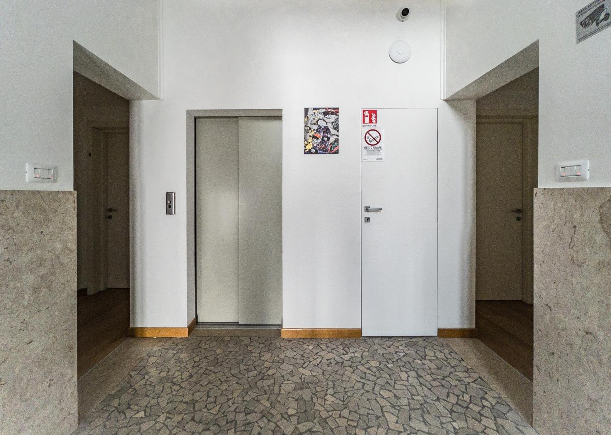 Rrrapido Holy Suites And Rooms - Via Sardegna Milão Exterior foto