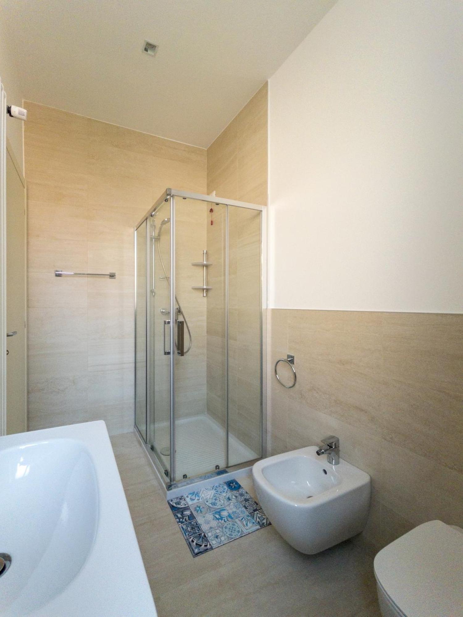 Rrrapido Holy Suites And Rooms - Via Sardegna Milão Exterior foto