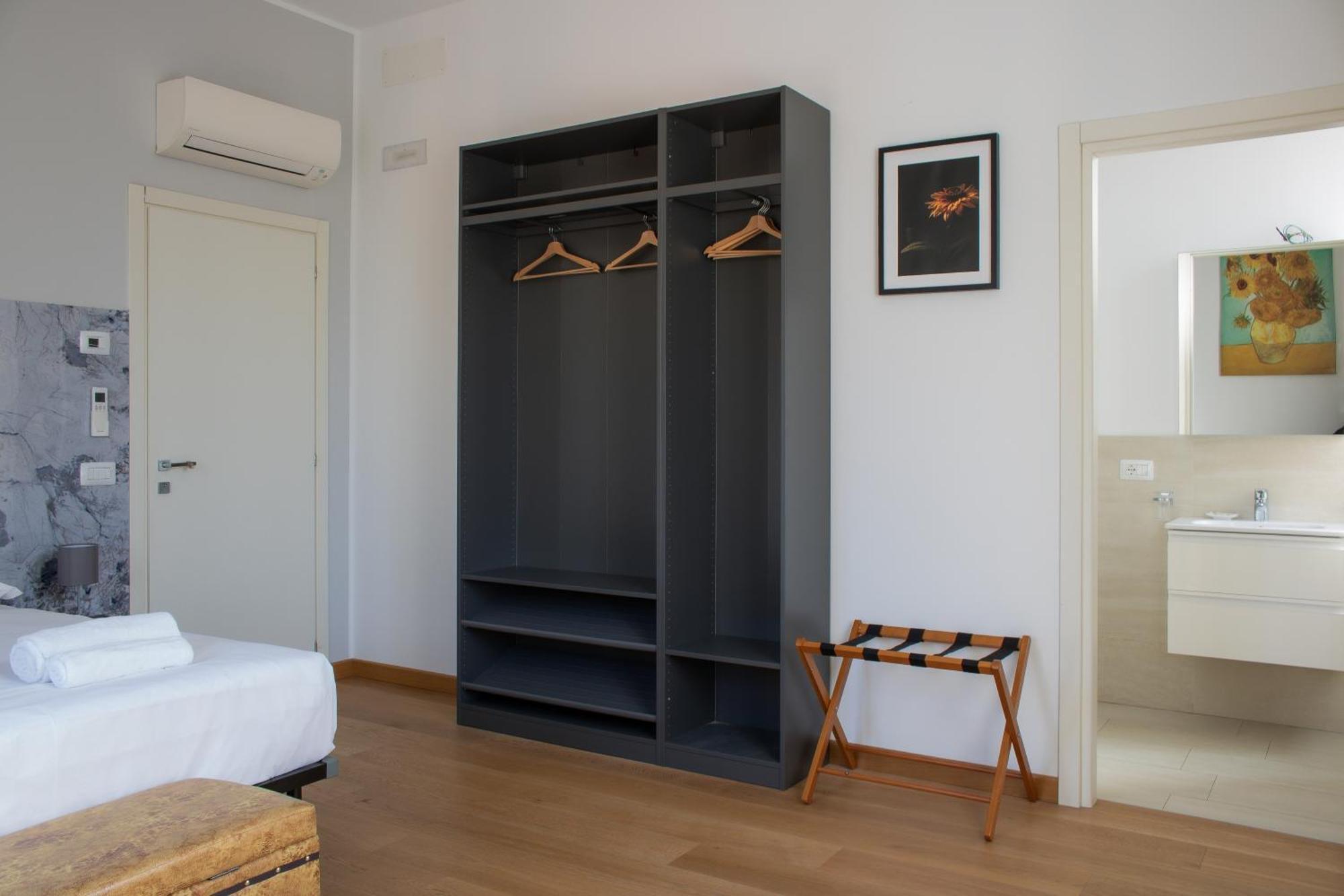 Rrrapido Holy Suites And Rooms - Via Sardegna Milão Exterior foto