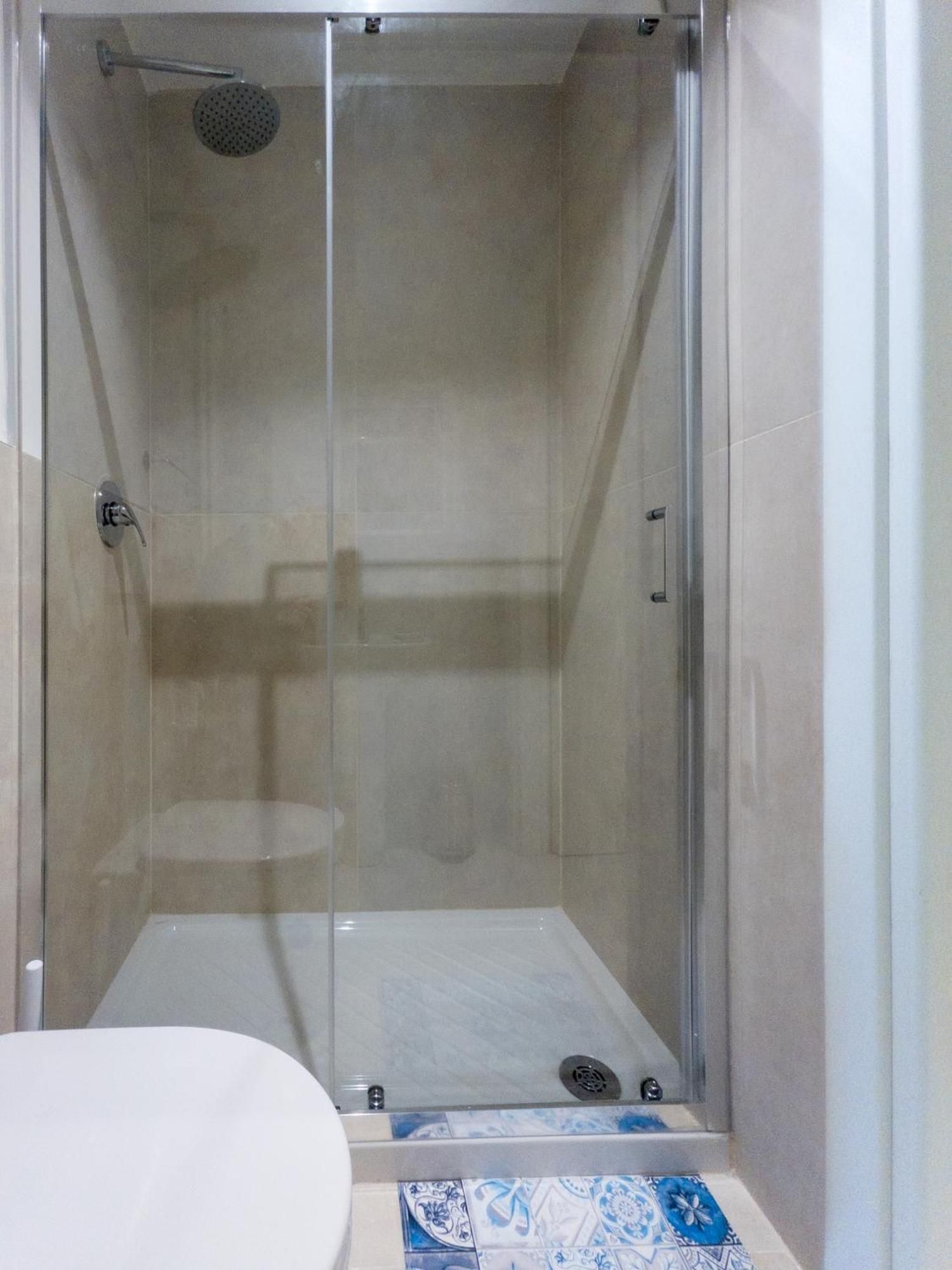 Rrrapido Holy Suites And Rooms - Via Sardegna Milão Exterior foto